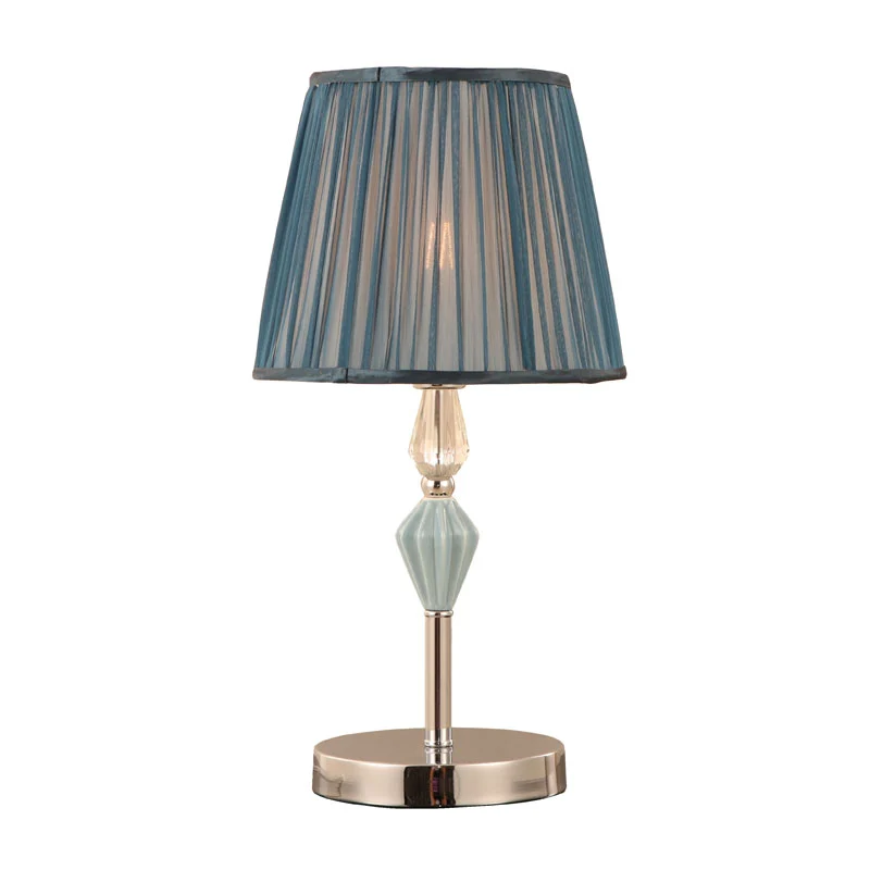 Ənənəvi qatlı parça stolüstü lampa